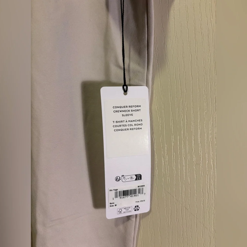 ALO Yoga Men’s “Conquer Reform” Short Sleeve (M) *BESTSELLER* - Picture 10 of 11